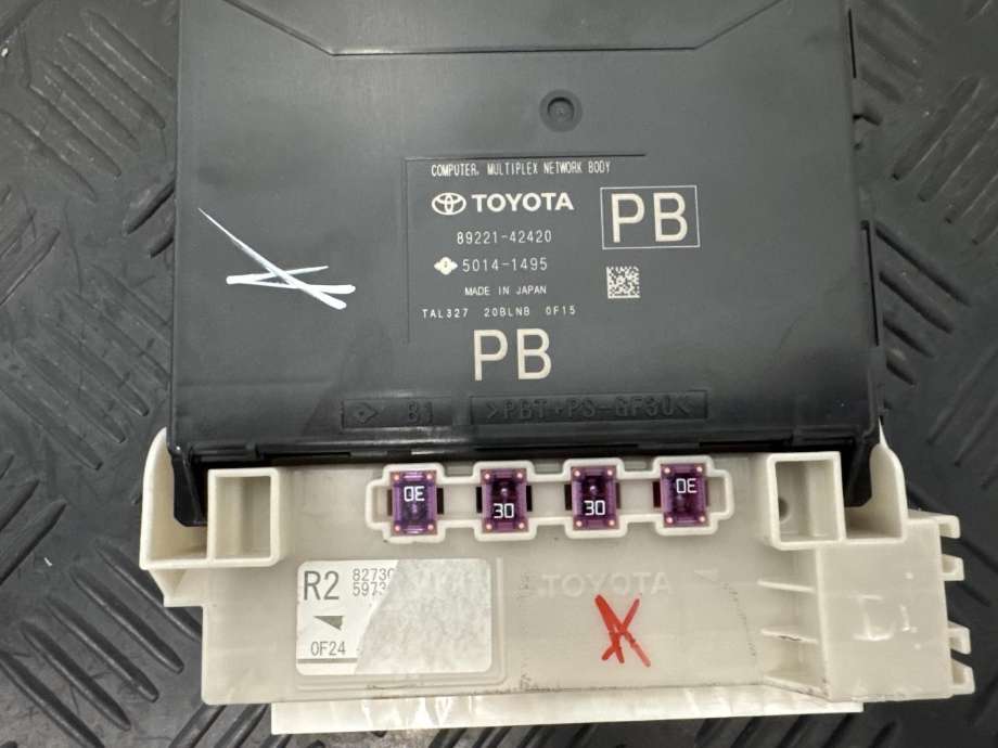 Styreenhet comfort (BCM) til Toyota RAV4 2019-->> (Type V)  (89221-42420|)