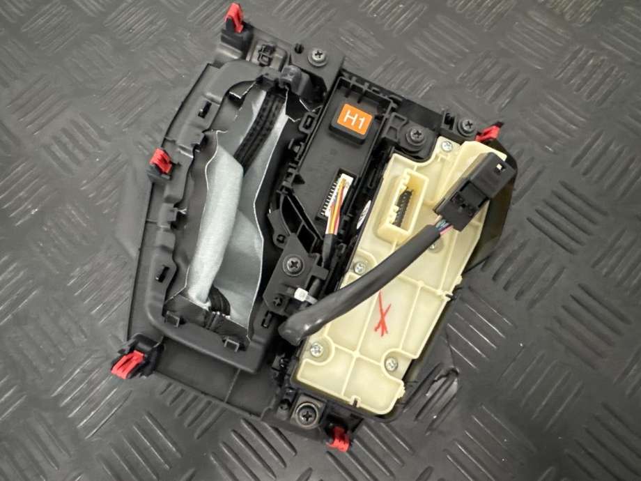 Bryter elektrisk håndbrekk/parkbrems til Toyota RAV4 2019-->> (Type V)  (76L816-LH|)