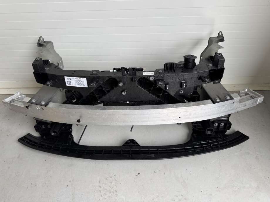 Frontplate til Tesla Model Y 2024-->> (Type II)