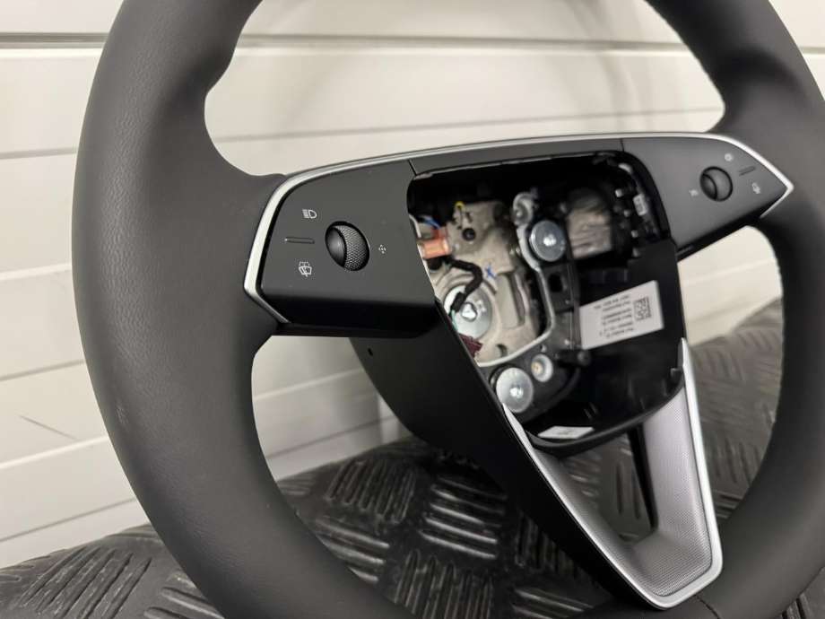 Ratt til Tesla Model Y 2024-->> (Type II) (2003660-EU-E|)