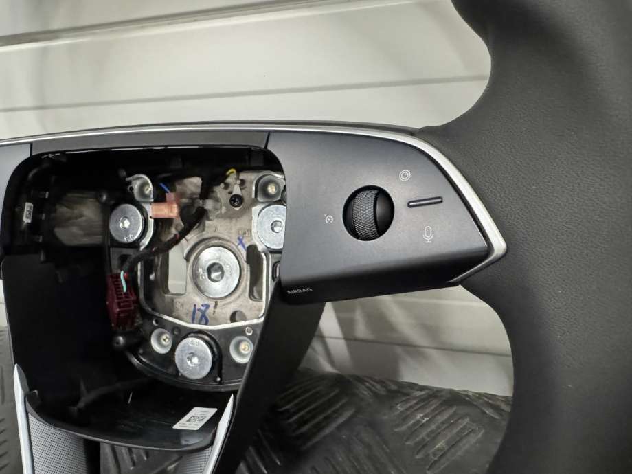 Ratt til Tesla Model Y 2024-->> (Type II) (2003660-EU-E|)