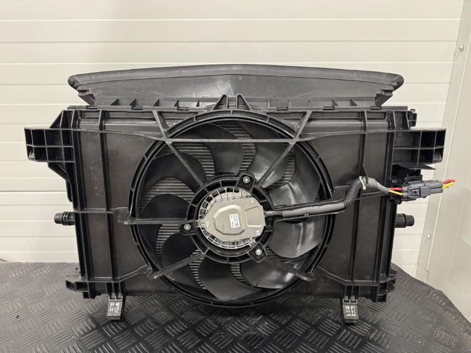Radiatorpakke til Tesla Model Y, 2024-->> (Type II) (1493995-00-C)