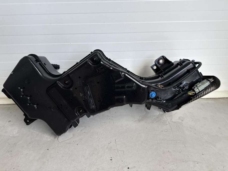 AdBlue tank til Ford Transit Connect 2018-->> Type II, Fase 2  