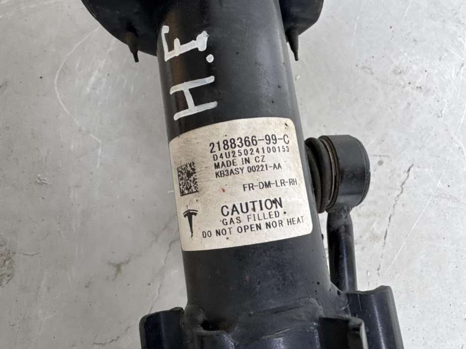 Fjærbein høyre foran til Tesla Model Y 2024-->> (Type II) (2188366-99-C|134432600A|)