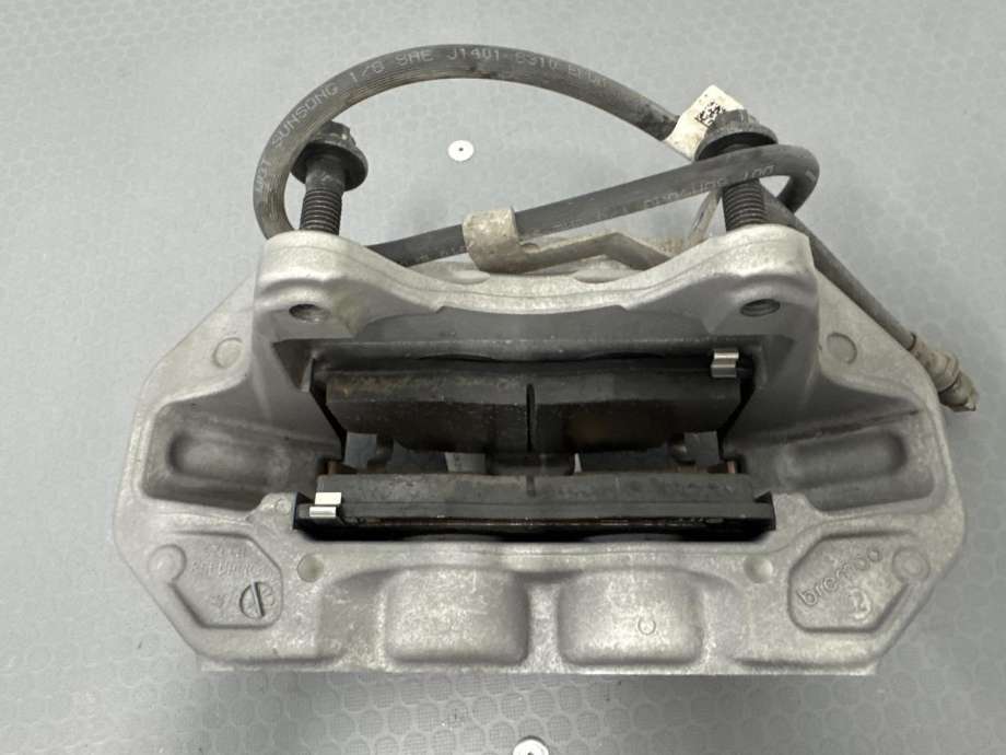 Bremsecaliper venstre foran til Tesla Model Y 2024-->> (Type II)  (2188621-00-B|)