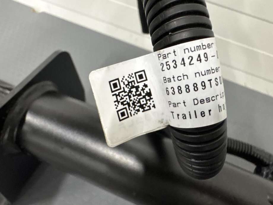 Towbar til Tesla Model Y 2024-->> (Type II)  (151441199J|)