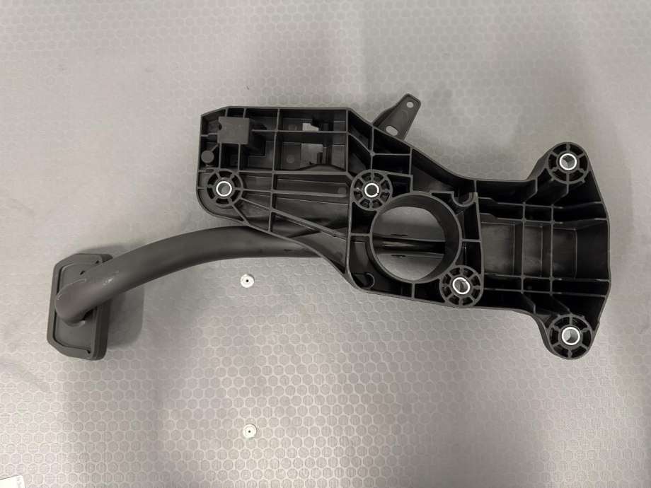 Pedal brems til Tesla Model Y 2024-->> (Type II) (2188691-50-B|)