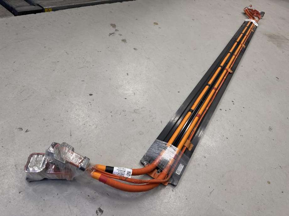 Kabel høy volt (HV) elbil til Tesla Model Y, 2021-2024 (Type I)  (1109003-00-F)