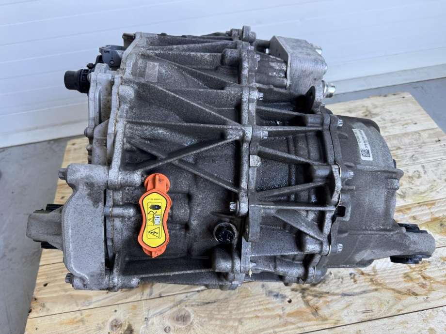 Motor elbil foran til Tesla Model Y 2021-2024 (Type I)  (1120960DEJ|)