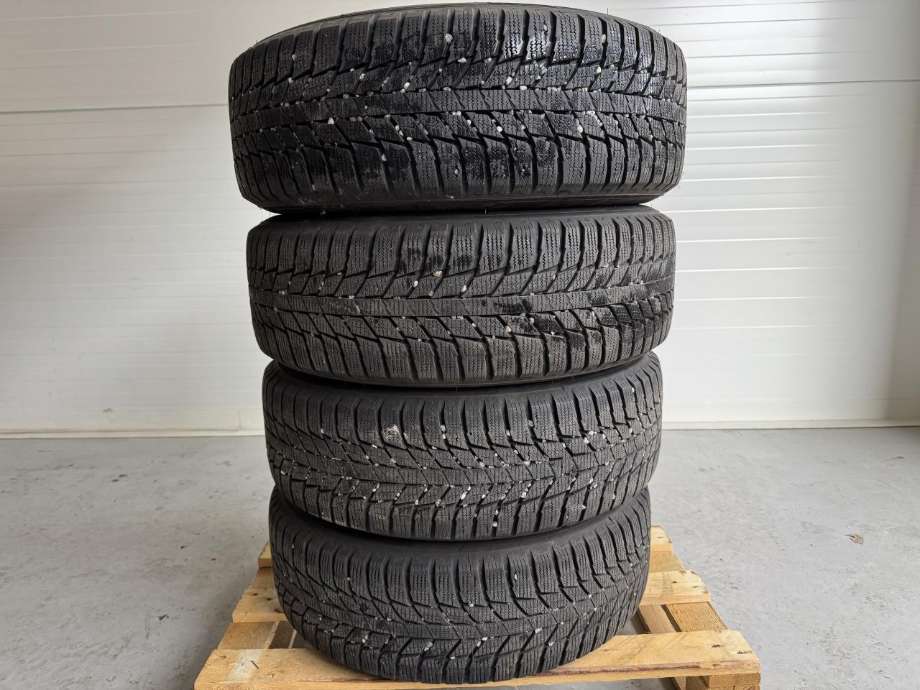 Hjulsett aluminium vinter til Toyota Auris 2013-2015 (Type II, Fase 1) (205/60/16 96R|(DATO 3024) 6MM|)