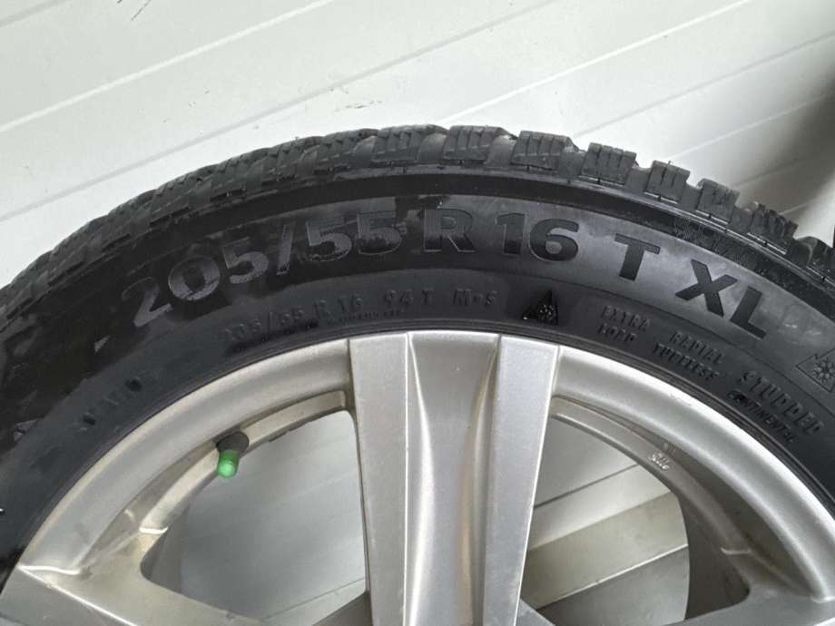 Hjulsett aluminium vinter til VW Caddy 2015-2020 (Type III, Fase 3) (PIGGDEKK| 205/55/16|2 STK 7MM DATO (1725) /|2 STK 4MM DATO (4121))