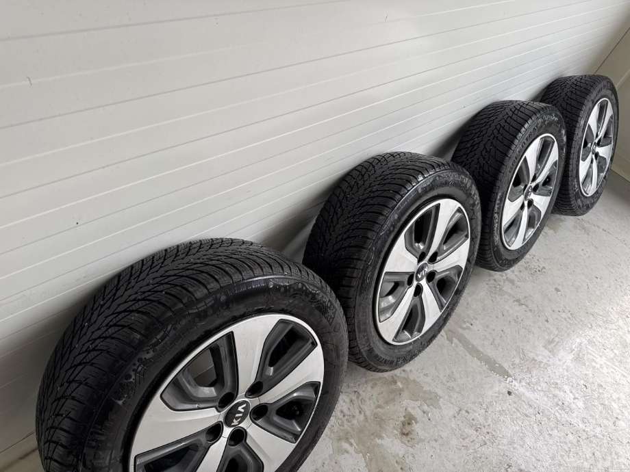 Hjulsett aluminium vinter til Kia Niro 2016-2021  (PIGGFRIE 205/60/16  96H|6|5JX16 ET45|DATO (3221)| 5MM)