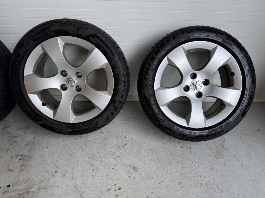 Hjulsett aluminium sommer til Peugeot 3008 2009-2016 (Type I) (225/50/17|7|5JX17|DATO (4424) 5MM)