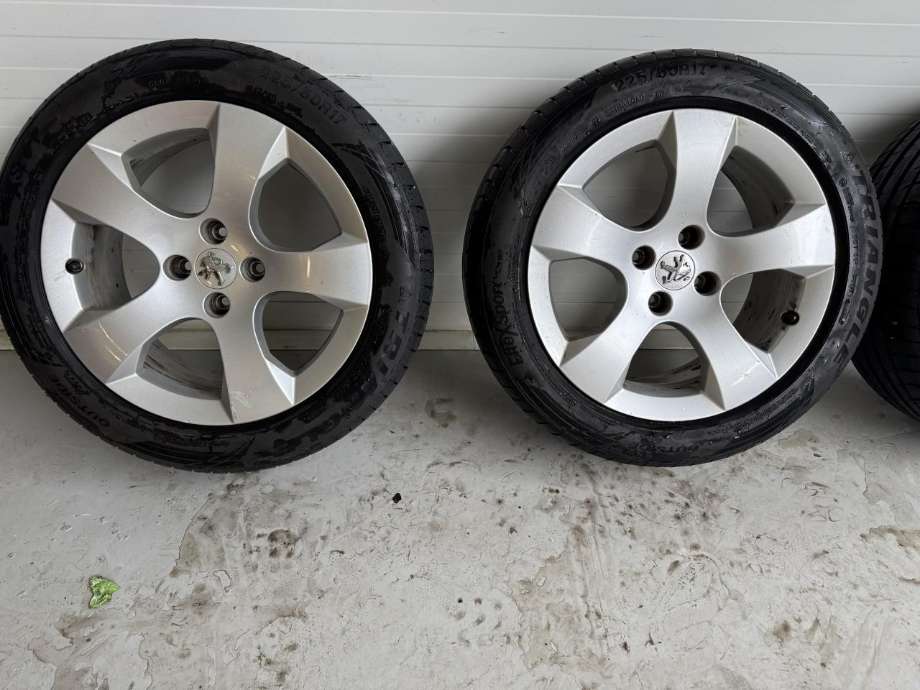 Hjulsett aluminium sommer til Peugeot 3008 2009-2016 (Type I) (225/50/17|7|5JX17|DATO (4424) 5MM)