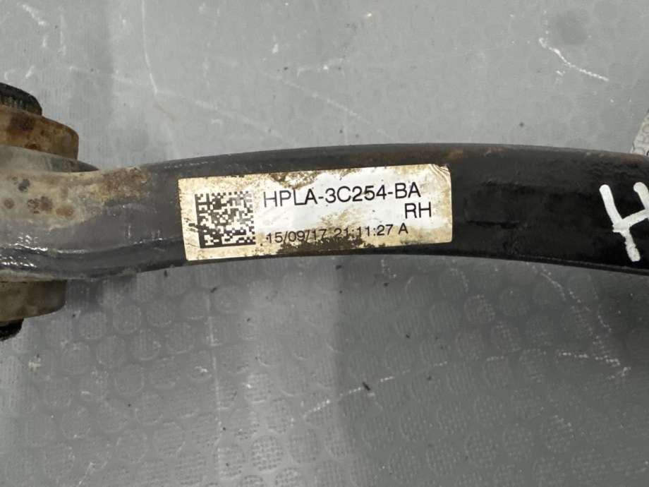 Bærebru høyre foran nedre til Land Rover Discovery 2017-->> (Type V)  (HPLA3C254BA|LR084095|)