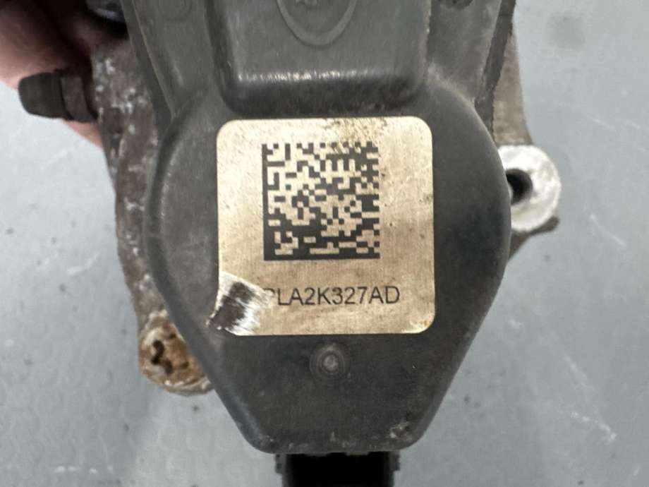 Bremsecaliper høyre bak, elektrisk til Land Rover Discovery 2017-->> (Type V) (LR084114|HPLA2552AA|)