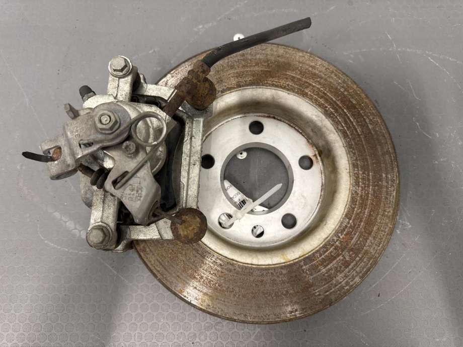 Bremsecaliper venstre bak til VW Transporter / Caravelle, 2003-2009 (Fase 1) (T5) (T5) (7H0 615 423 A)