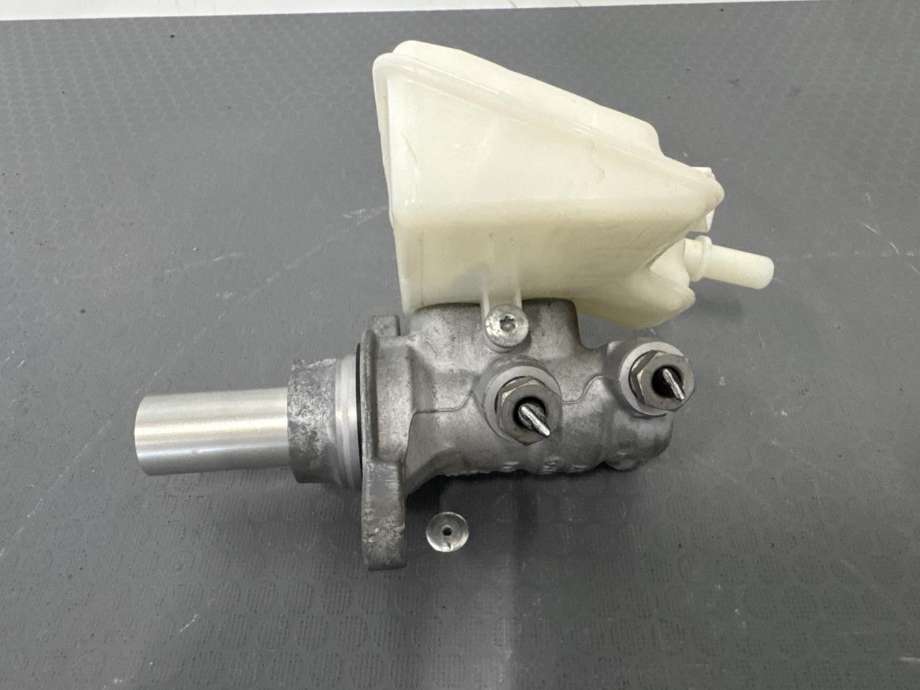 Bremsepumpe hoved til Ford Transit Connect 2018-->> Type II, Fase 2 (2640190|KV6C-2140-BA|)
