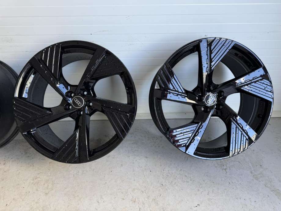 Felgsett aluminium til Audi e-tron 2018-->>  (22 TOMMER|9|5JX22 H2 ET36|4KE601025B)