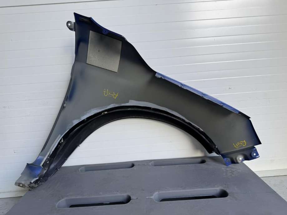 Skjerm venstre foran til Isuzu D-Max 2021-->> (Type III)  (8-97549742-2|)