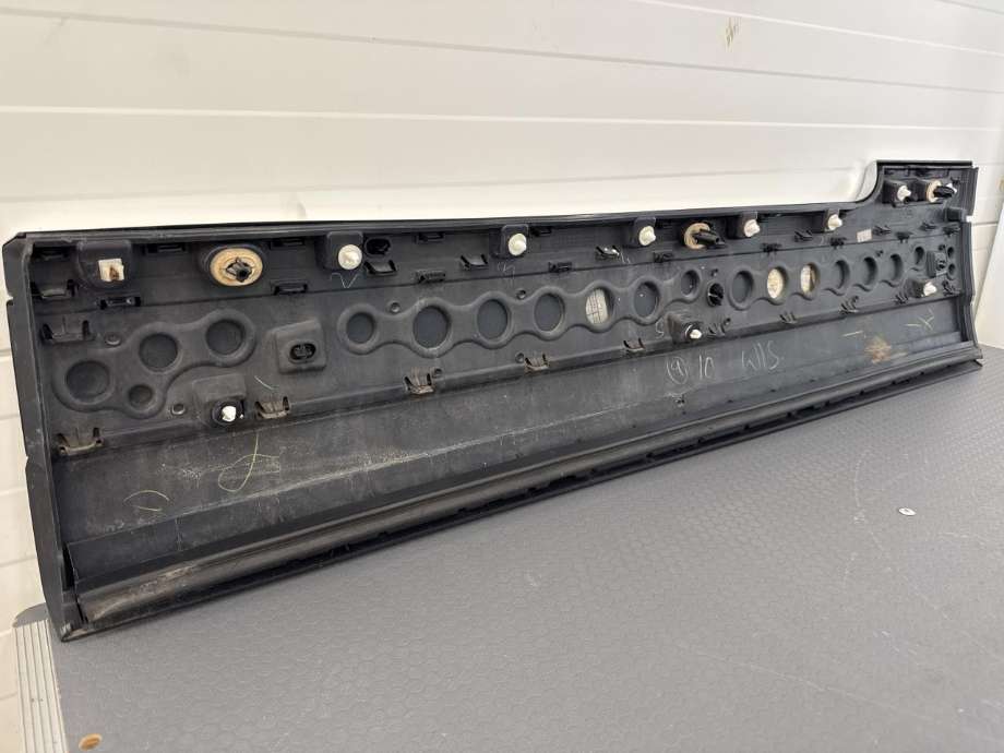 Lister til Land Rover Range Rover 2013-->> (Type IV)  (LR048805|CK5221065AD8LML|LR038849)