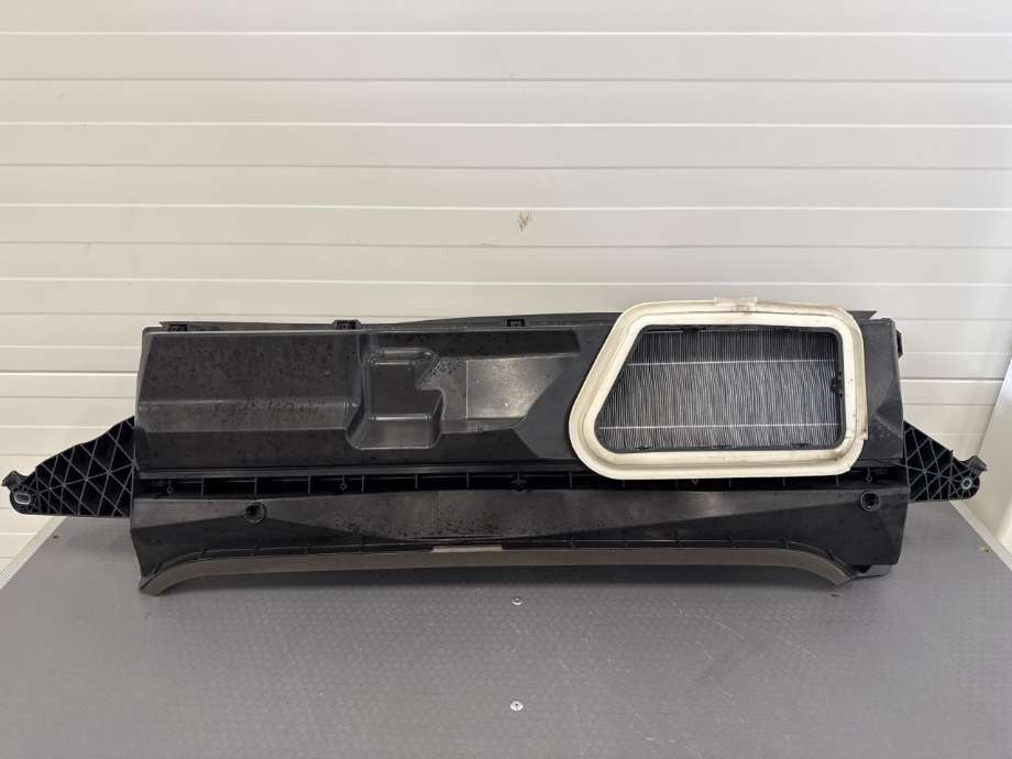 Luftfilterboks til Tesla Model Y 2021-2024 (Type I) (1495167-28-C|)