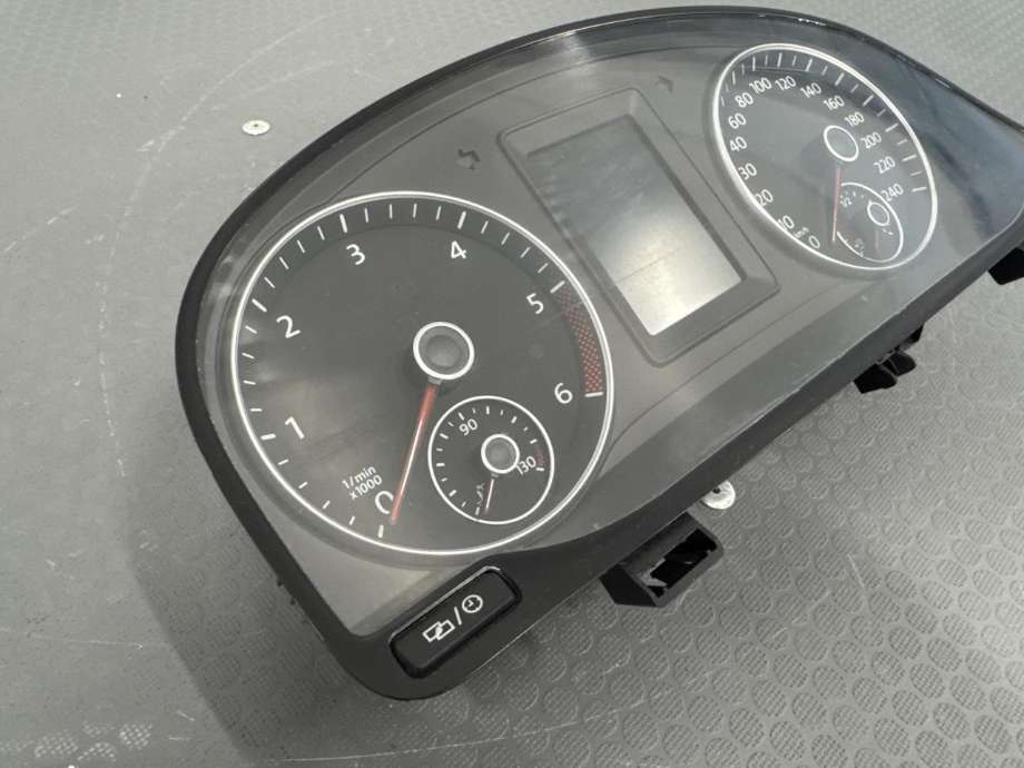 Instrumentpanel til VW Caddy 2015-2020 (Type III, Fase 3) (2K5920876F|)