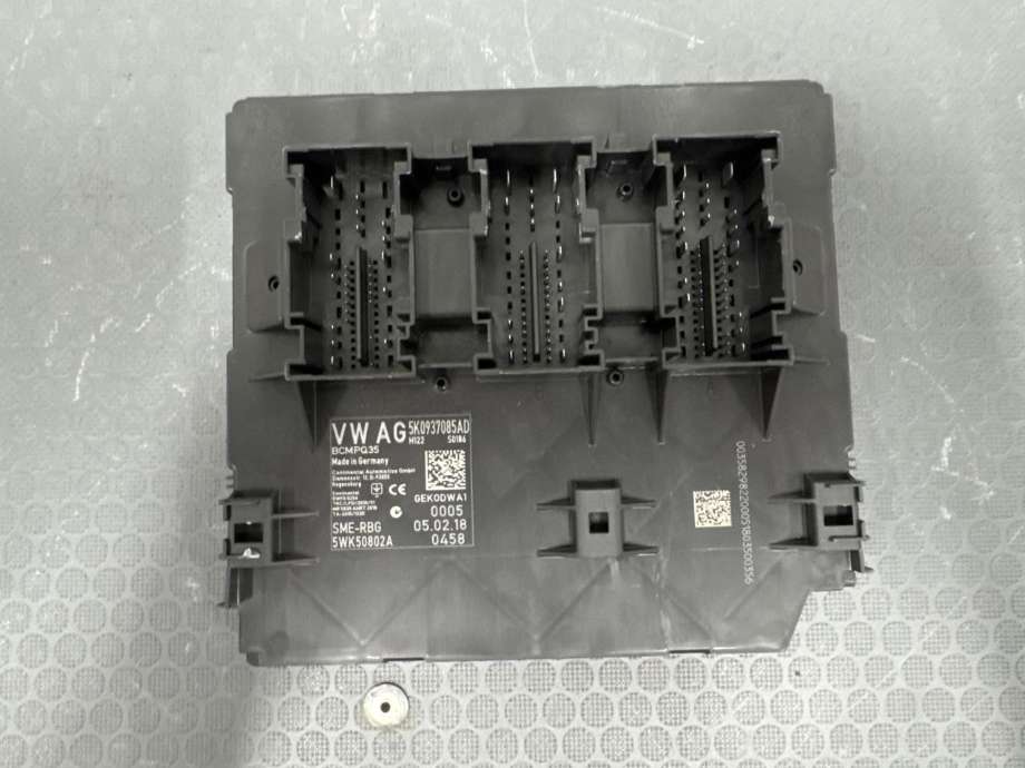 Styreenhet comfort (BCM) til VW Caddy, 2015-2020 (Type III, Fase 3) (5WK5 0802A)