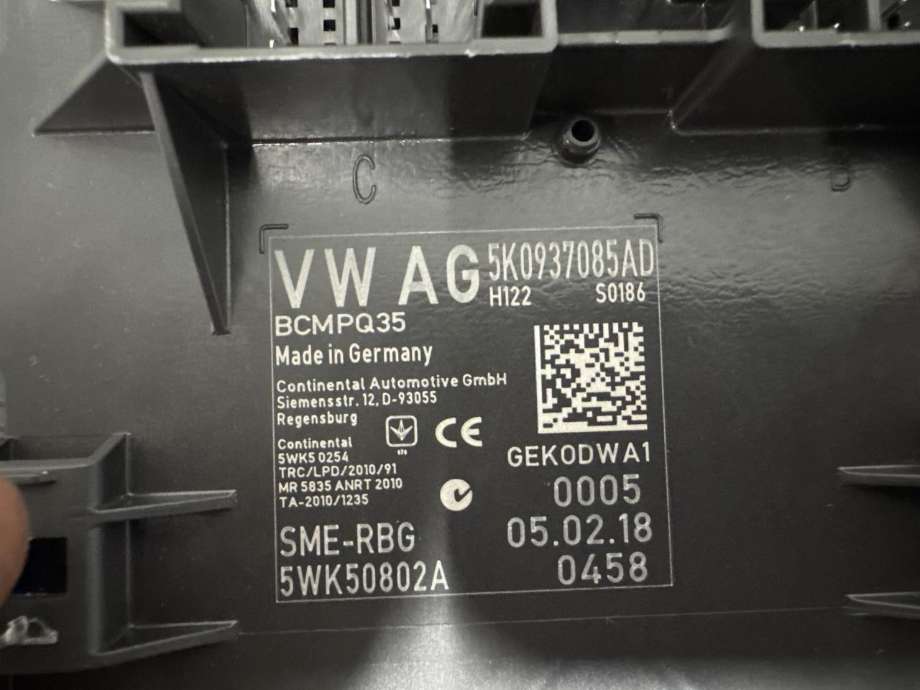Styreenhet comfort (BCM) til VW Caddy 2015-2020 (Type III, Fase 3)  (5WK5 0802A|5K0 937 085 AD|)