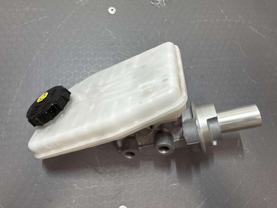Bremsepumpe hoved til Tesla Model Y 2021-2024 (Type I)  (1188673-50-A|)