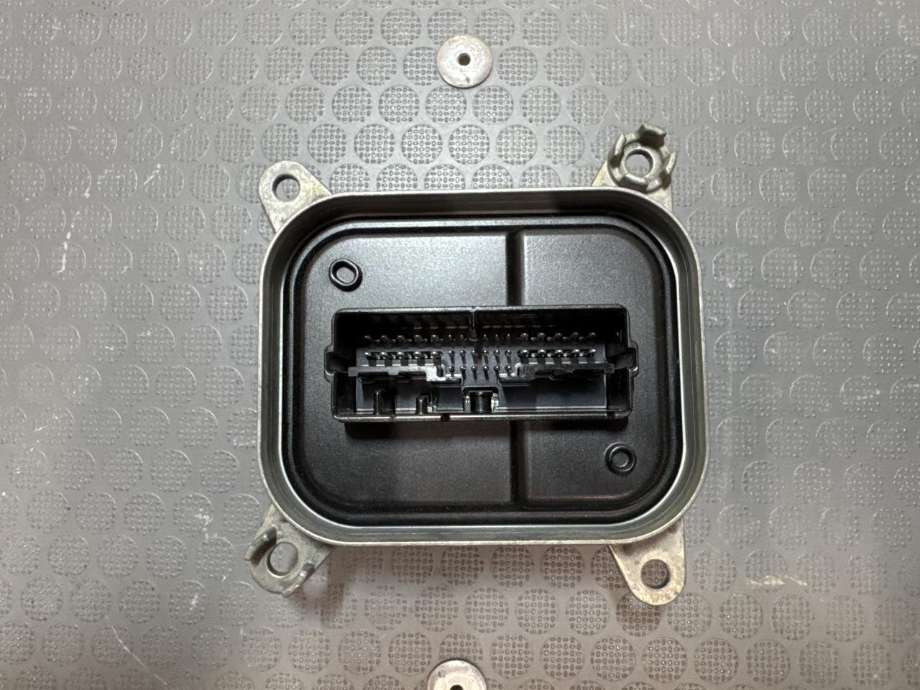 Styreenhet LED til Tesla Model Y 2021-2024 (Type I)  