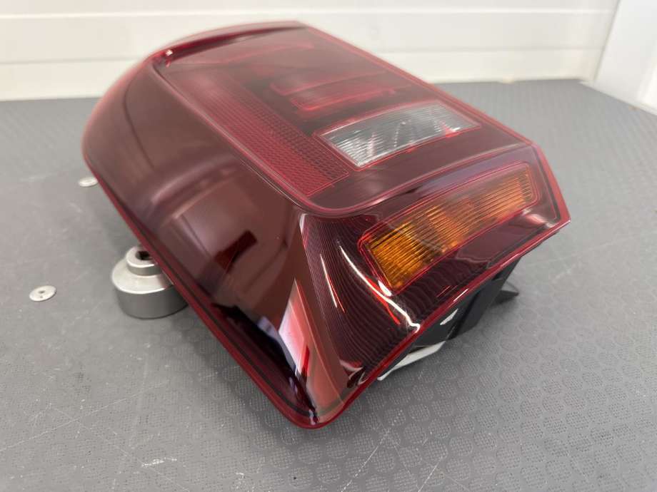 Baklykt høyre til VW Caddy 2015-2020 (Type III, Fase 3)  (2K1 945 096 AA|)