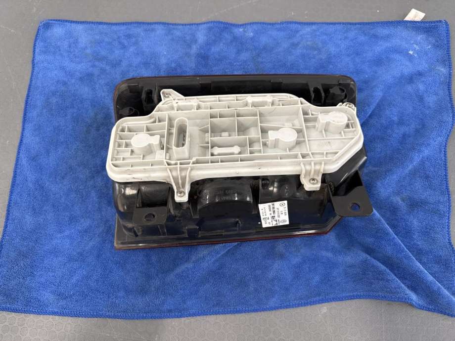 Baklykt høyre til VW Caddy 2015-2020 (Type III, Fase 3)  (2K1 945 096 AA|)