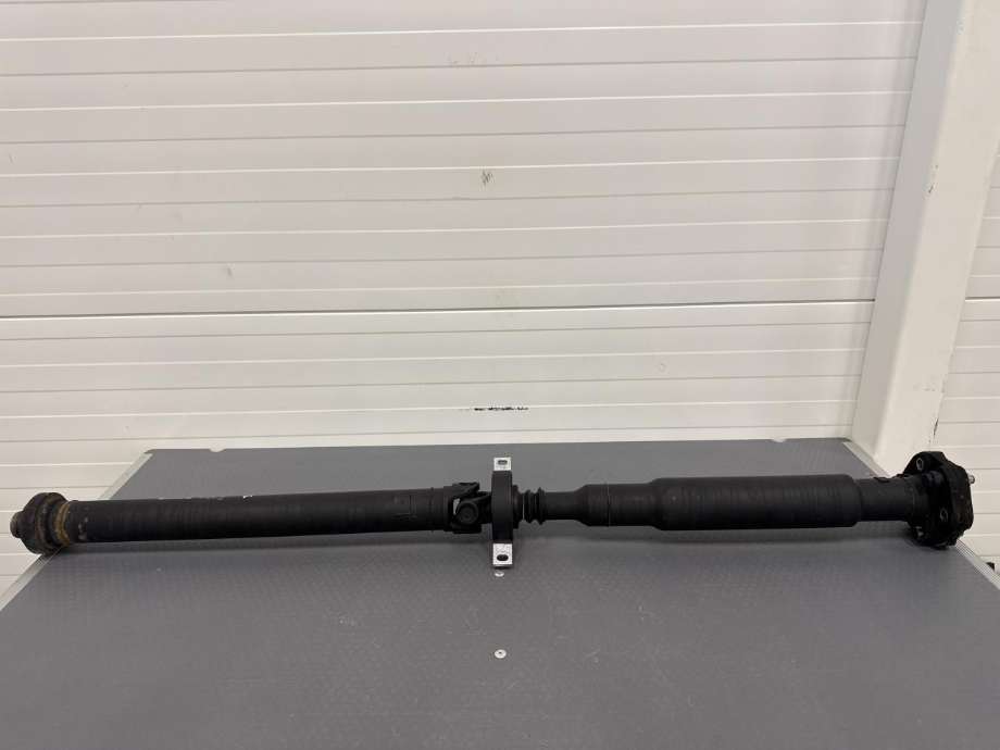 Mellomaksel til BMW X3, 2010-2017 (F25) (F25) (7612791-03)