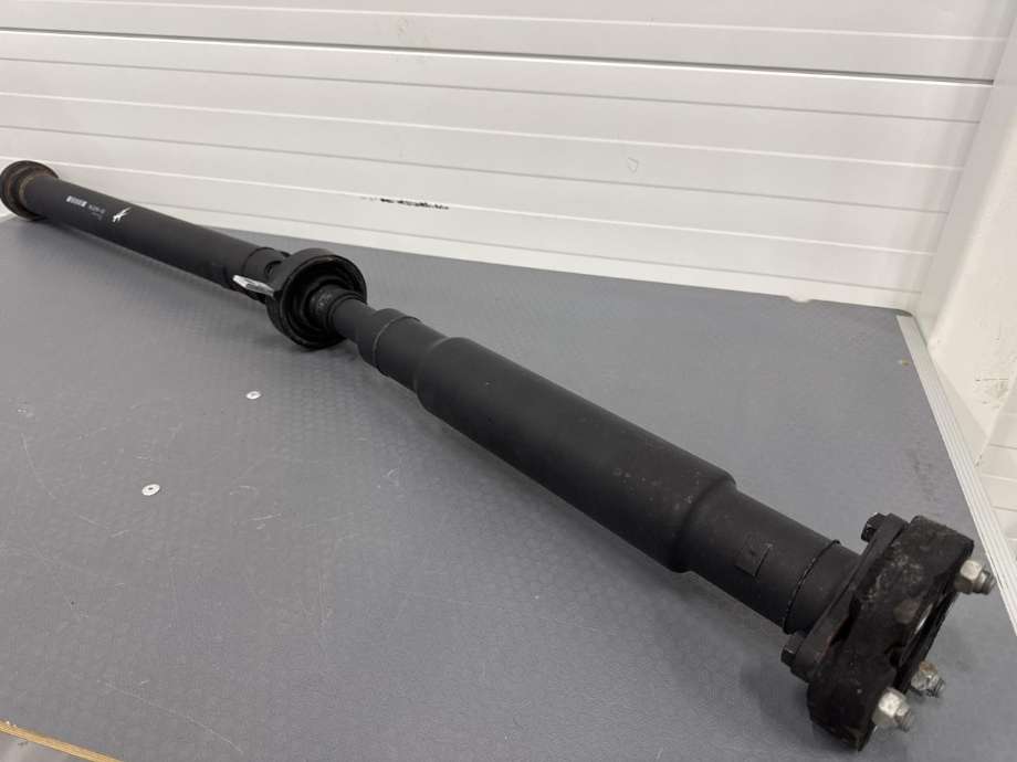 Mellomaksel til BMW X3 2010-2017 (F25) (F25) (7612791-03|26 10 7 612 791|)