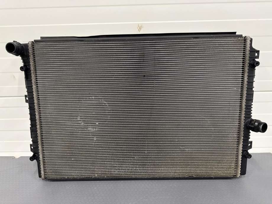Radiator (manuell gir) til VW Caddy 2015-2020 (Type III, Fase 3) (5K0 121 251 Q|)