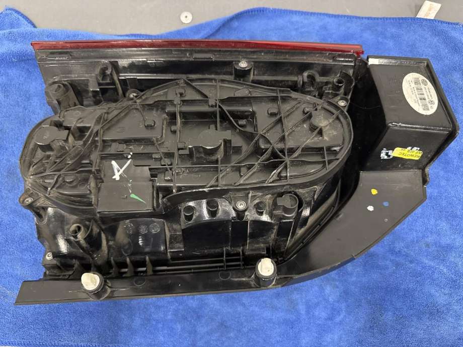 Baklykt høyre til VW Transporter / Caravelle 2015-2019 (T6) (T6) (7E0 945 096 AD|)
