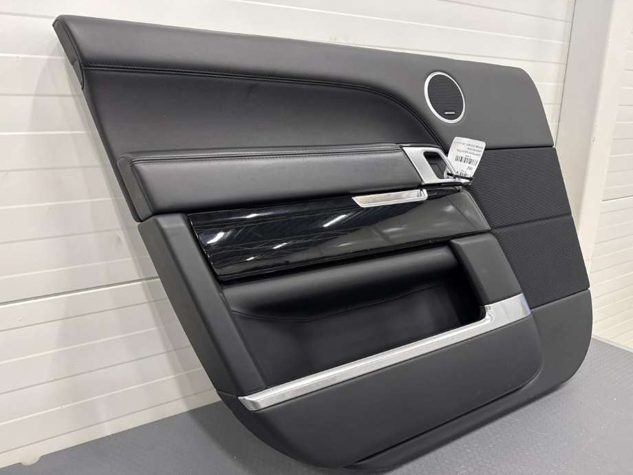 Dørtrekk venstre til Land Rover Range Rover 2013-->> (Type IV)  (LR040531|CK5223943AA|)