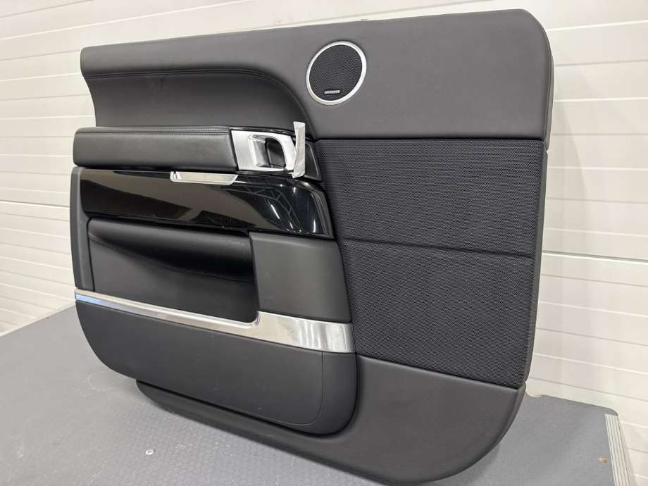 Dørtrekk venstre til Land Rover Range Rover 2013-->> (Type IV)  (LR040531|CK5223943AA|)