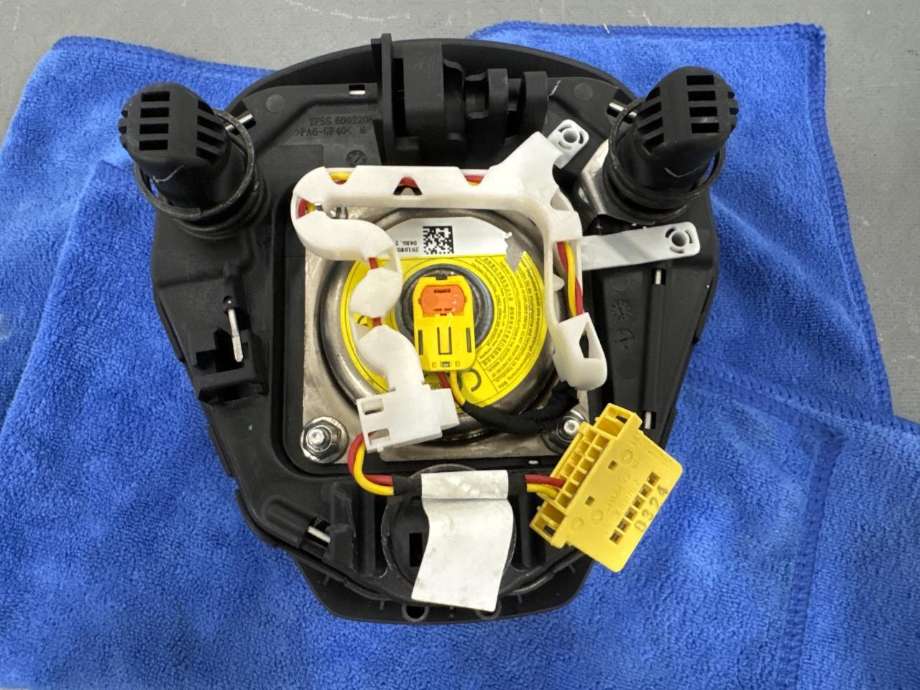 Airbag ratt til Tesla Model Y 2021-2024 (Type I)  (1626617-00-C|)