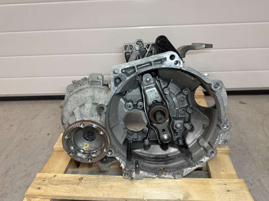 Girkasse manuell til VW Caddy 2015-2020 (Type III, Fase 3) (TLE|0A4 300 054 PX|0A4 300 054 P)