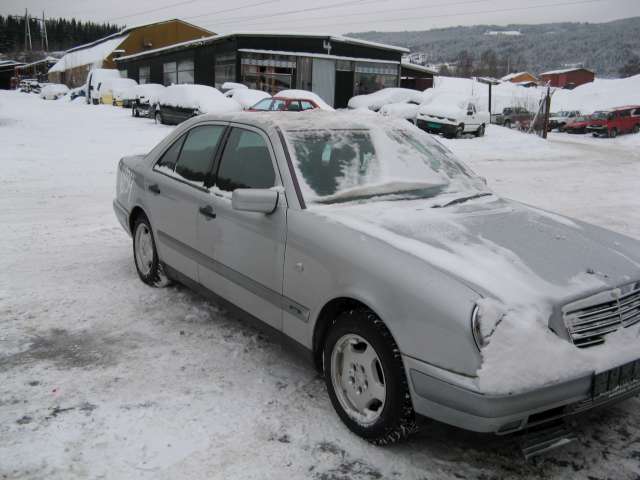 Mercedes E-Klasse 1995-2000 (Fase 1) (W210) (W210), Motorkode: , Girkassekode: