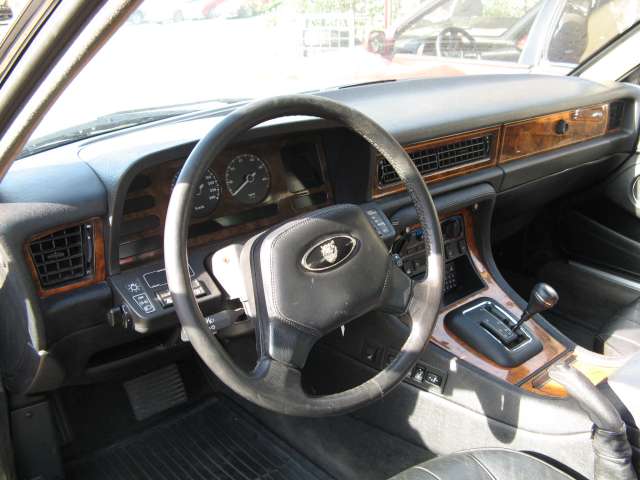 Jaguar XJ 40 1986-1994 , Motorkode: , Girkassekode: 