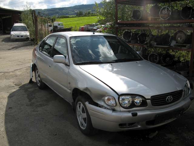 Toyota Corolla 2000-2002 (Fase 2) , Motorkode: , Girkassekode: 