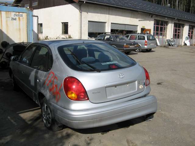 Toyota Corolla 2000-2002 (Fase 2) , Motorkode: , Girkassekode: 