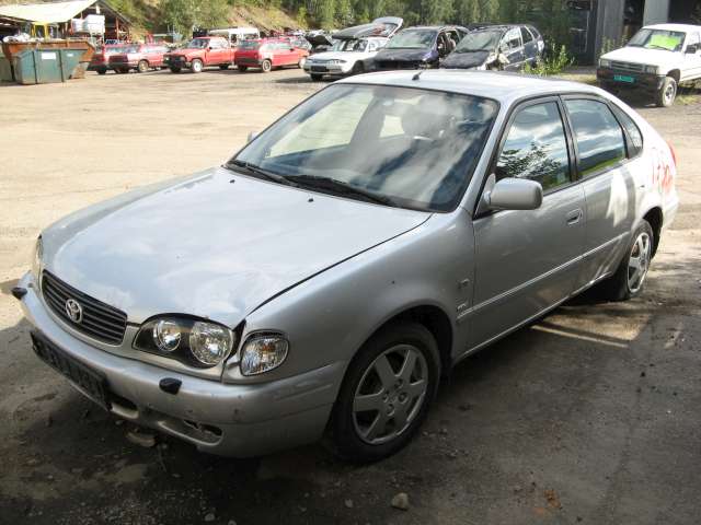 Toyota Corolla 2000-2002 (Fase 2) , Motorkode: , Girkassekode: 
