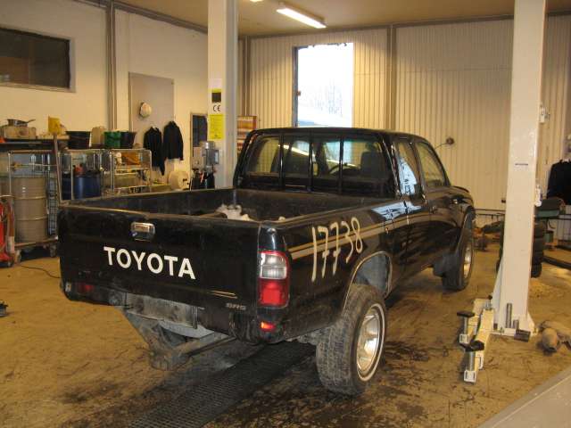 Toyota Hilux 1998-2001 , Motorkode: , Girkassekode: 