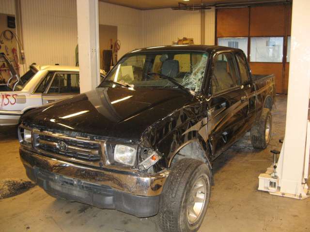 Toyota Hilux 1998-2001 , Motorkode: , Girkassekode: 