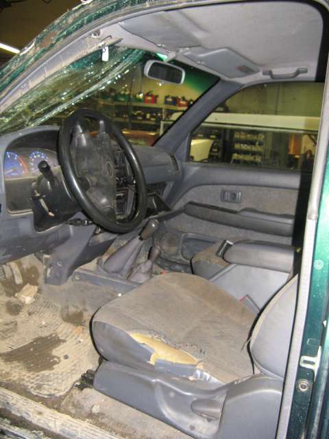 Toyota Hilux 2002-2005 , Motorkode: , Girkassekode: 