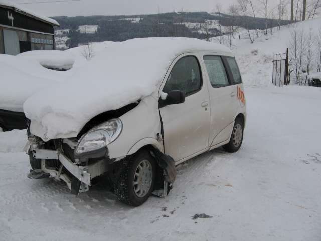 Toyota Yaris Verso 1999-2007 , Motorkode: , Girkassekode: 